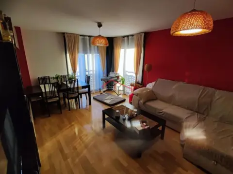 Apartamento en calle Laura de los Ríos