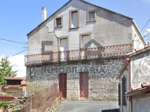 Casa en Carballiño (O)