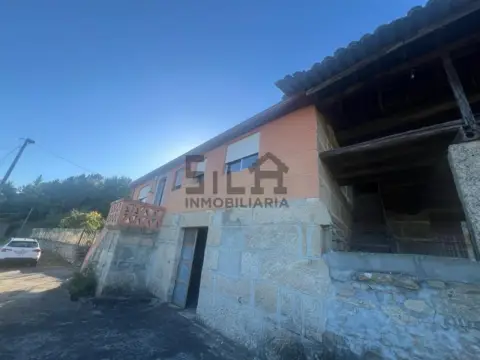 Casa en calle Lg. Listanco