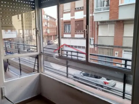 Piso en calle Doña Urraca