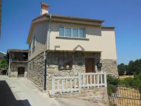 Casa en calle Parada de Sil