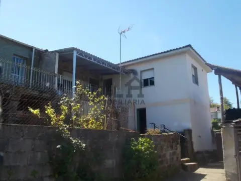 Casa en Castrelo de Miño