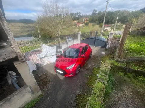 Casa en Castrelo de Miño