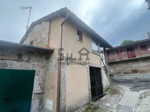 Casa en Amoeiro