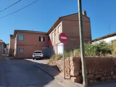 Casa adosada en calle de San Miguel