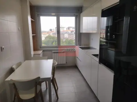 Apartamento en calle López Abente