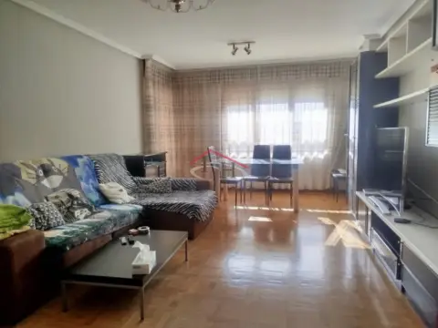 Piso en calle de Moisés de León