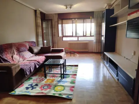 Piso en calle de Moisés de León