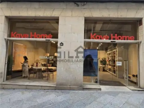 Local comercial en calle de Lamas Carbajal