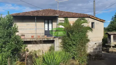 Casa en Amoeiro