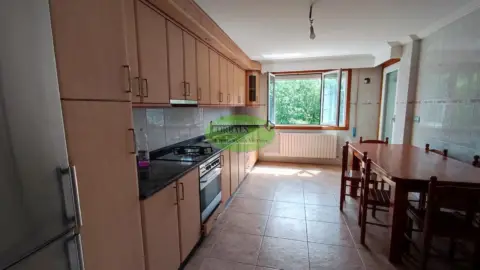 Chalet en San Cibrao Das Viñas