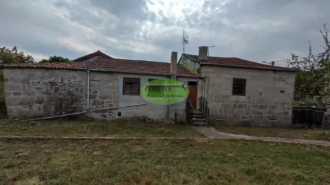 Casa en Amoeiro
