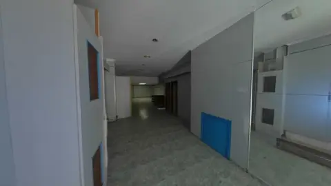 Local comercial en Avenida de Oza
