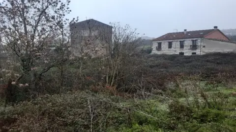 Terreno en Avenida Da Dalia 2 y 4