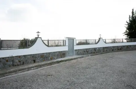 Terreno en Avenida Colometa Urb. El Farell