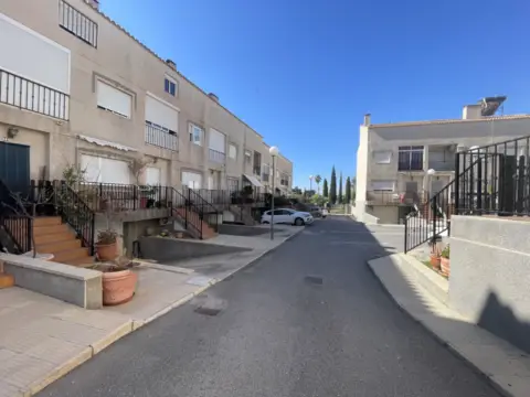 Casa adosada en calle La Carrasqueta