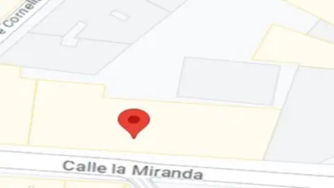 Local comercial en Carrer de la Miranda