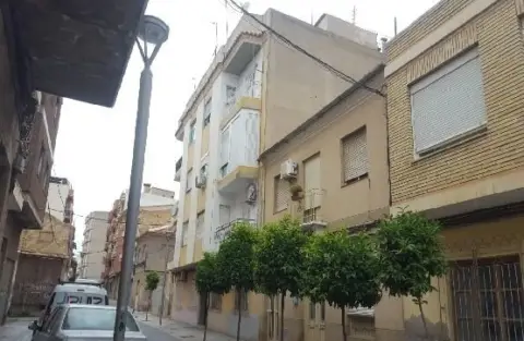 Piso en calle de Ramón y Cajal