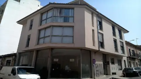 Local comercial en Avenida Ramon Llull 49