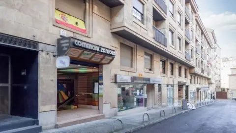 Local comercial en calle de Zamora, 49
