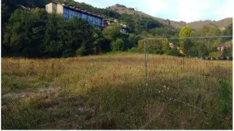 Terreno en calle S.U.R. 2 Barrio Contranquil (Huerto de Casa)
