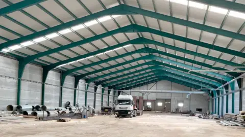 Nave industrial en calle Nueva, Parcela 6 y 7, nº 3
