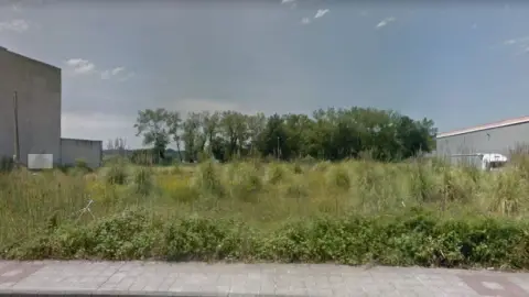 Terreno en calle Heros y Trasmonte S/N, Pquia Trasona Finca 3