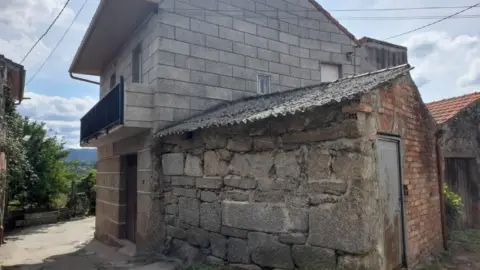 Casa en calle de Aldea