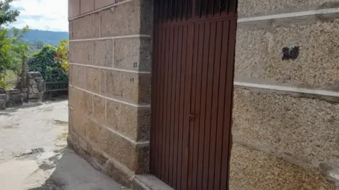 Casa en calle de Aldea