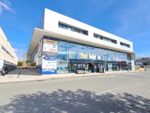 Edificio en Parque Comercial Galaria calle V