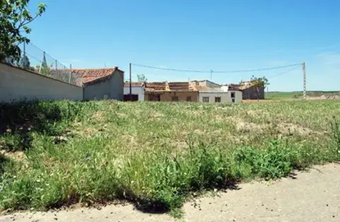 Terreno en calle Al Sitio de Camino de Castro