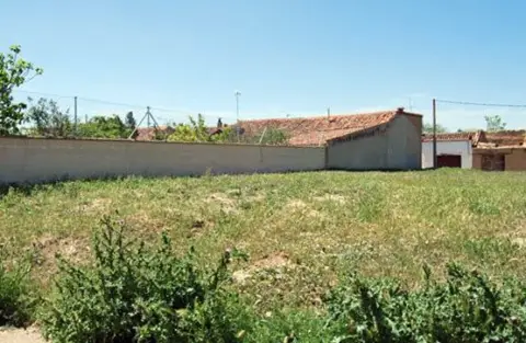 Terreno en calle Al Sitio de Camino de Castro