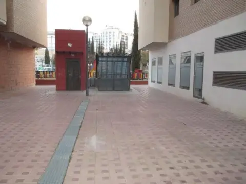 Piso en Avenida calle Concepción Gimeno Gil, nº 3