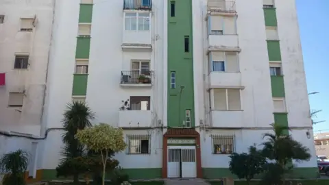 Flat in Avenida María Guerrero, 16