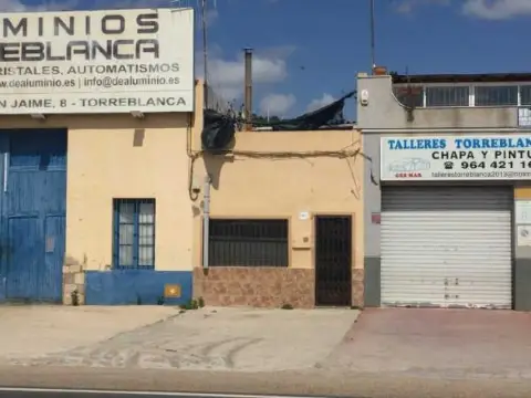 Casa en calle Av Valencia