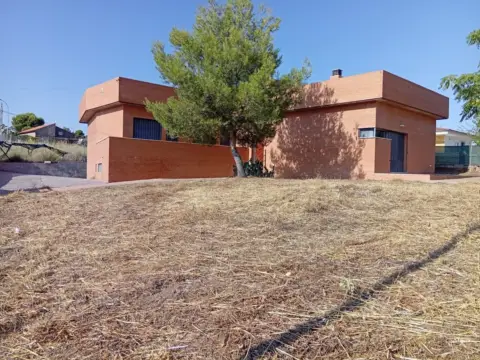 Chalet en calle C- Valdepeñas
