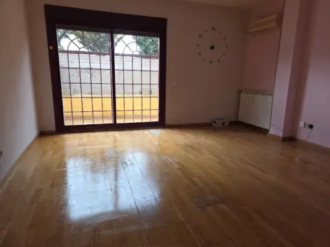 Piso en calle C- Antonio Saura