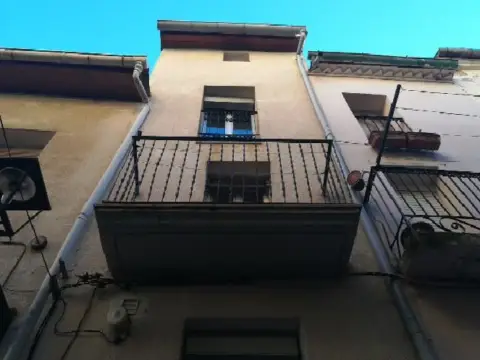 Chalet adosado en Avenida Miguel de Cervantes