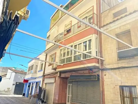 Piso en calle C- Fuente