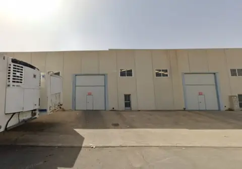 Nave industrial en calle C- Suiza