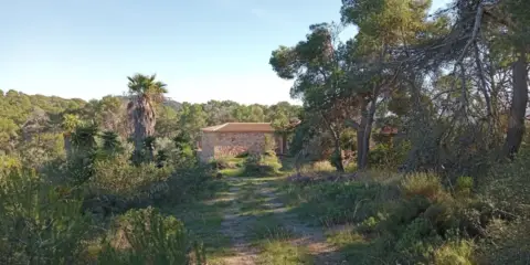 Chalet en calle Pol. 23 Parc, 490