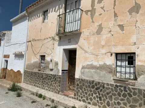 Chalet adosado en calle Cl Pedania Venta Quemada nº 53