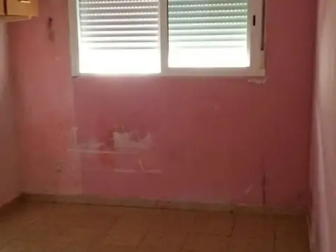 Piso en calle C- Bodegones