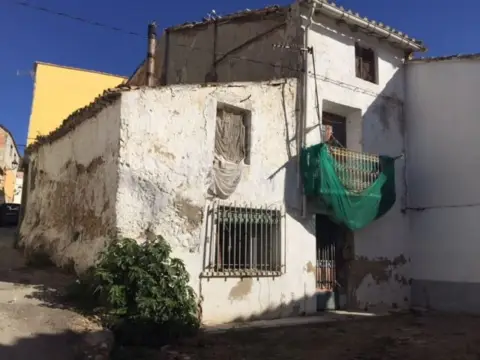 Chalet adosado en calle C- San Cayetano