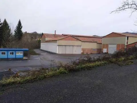 Nave industrial en calle C- El Rivero