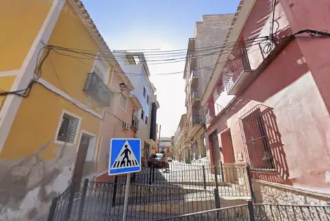 Casa en calle C- Cuesta de La Villa