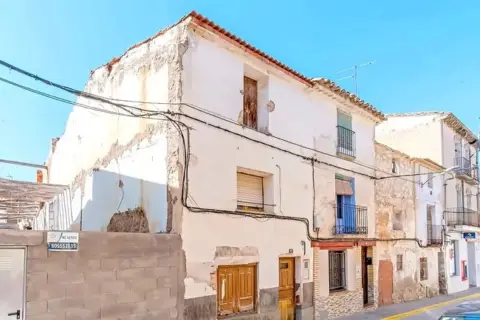 Casa en calle C- Medio