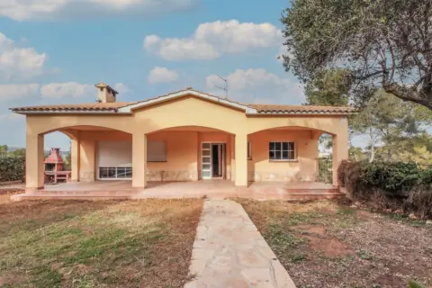 Chalet en calle C- Serra del Cadí,  - Urb. Mas Mestre -