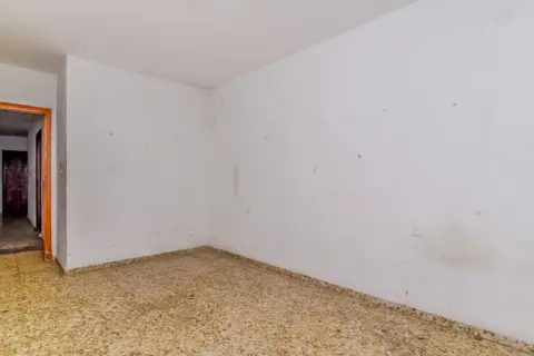 Piso en calle C- Saavedra Fajardo