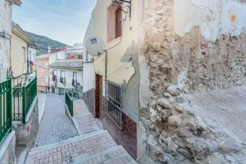 Casa en calle C- Bartolo Lopo